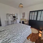 La Maison Du Mont Bed & Breakfast