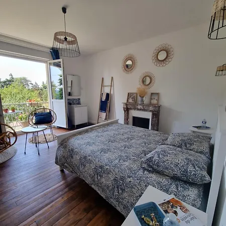 La Maison Du Mont Bed and breakfast