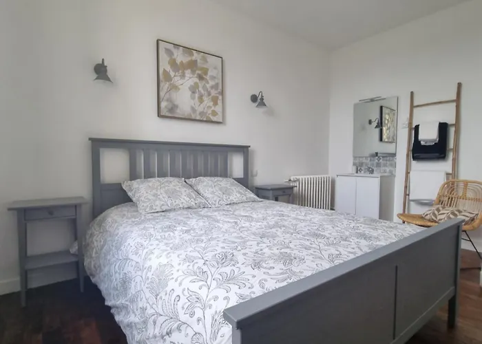 לינה וארוחת בוקר La Maison Du Mont *